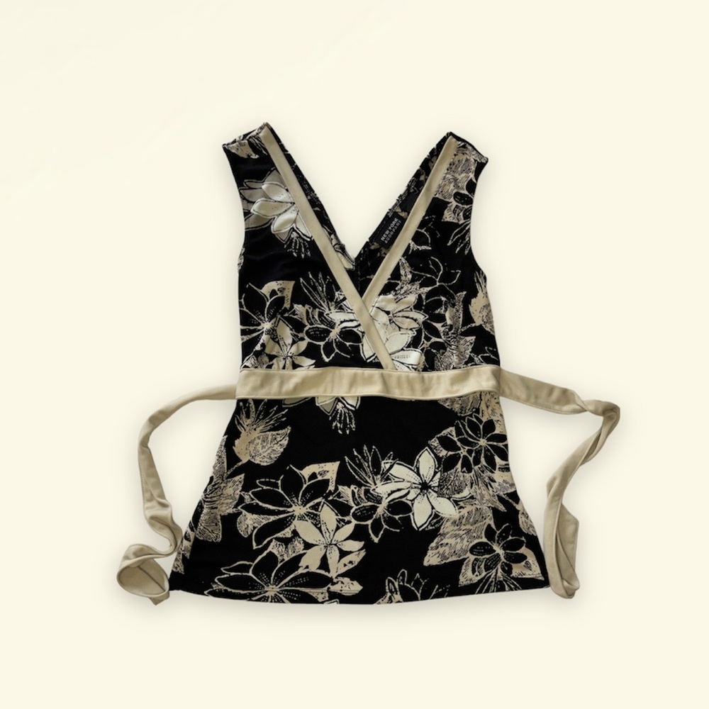 2000s Y2K tank Top - Picture 1 of 3